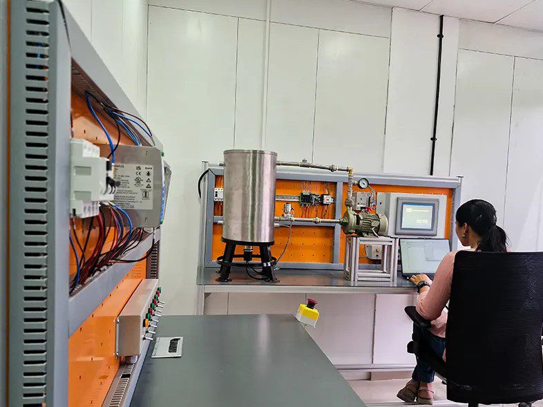 Group of diploma students participating in real-time 6 months industry internship